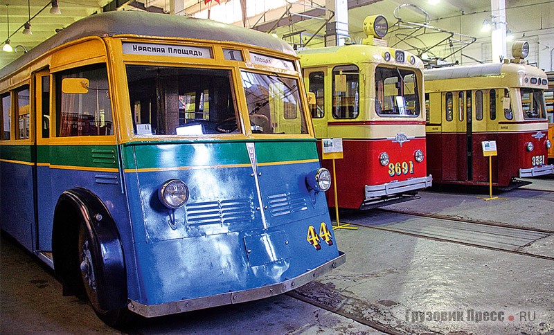 Уникальный троллейбус ЯТБ-1, восстановленный сотрудниками музея