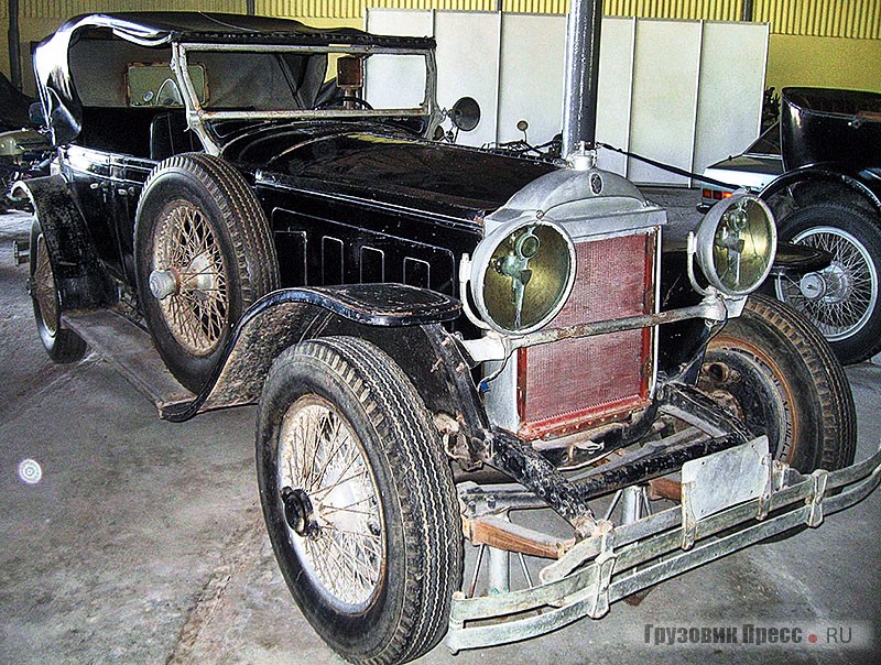 [b]Packard Six Phaeton 426[/b] примерно 1927 г. имеет множество неоригинальных деталей