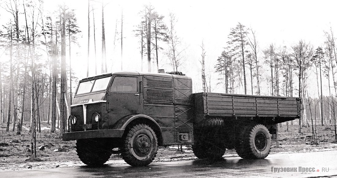 Прототип автомобиля НАМИ-012. Октябрь 1948 г.