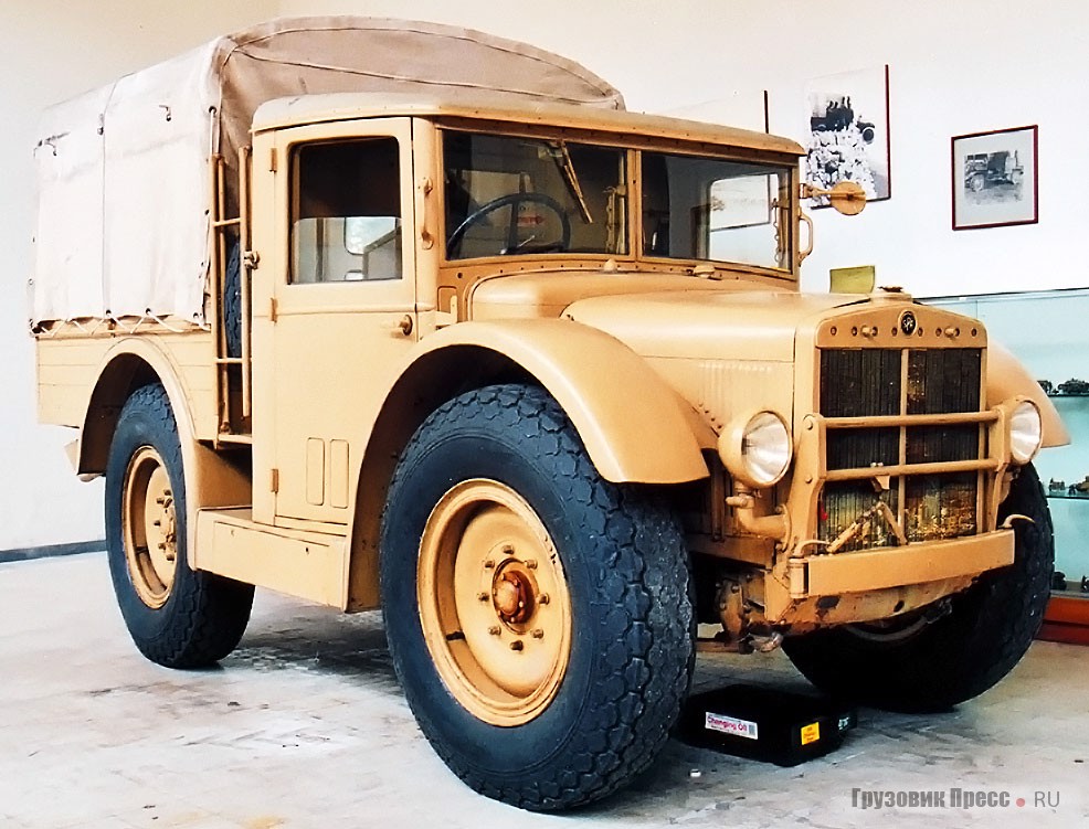 [b]SPA AS37[/b], «грузовик для Сахары образца 1937 года», создан на шасси модели TL37. Оснащался специальными «ливийскими» шинами Pirelli низкого давления с увеличенным сечением (11,25х24 вместо 9,00х24). Отличался выдающимся запасом хода почти в 900 км. Выпущено 802 штуки