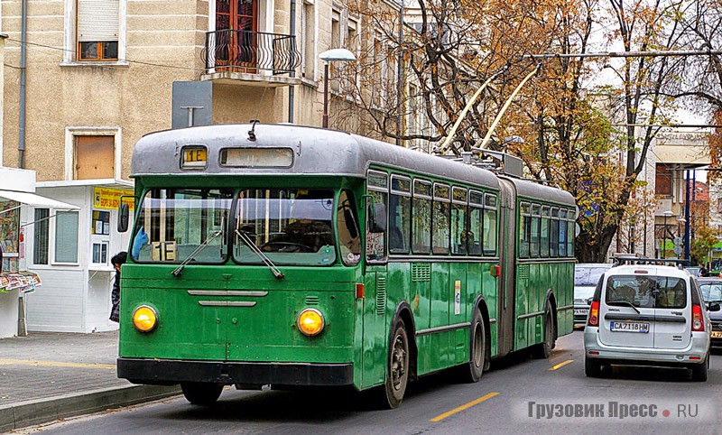 Сочленённый APG, 1968 года выпуска, с 1996 г. работает в г. Пазарджик