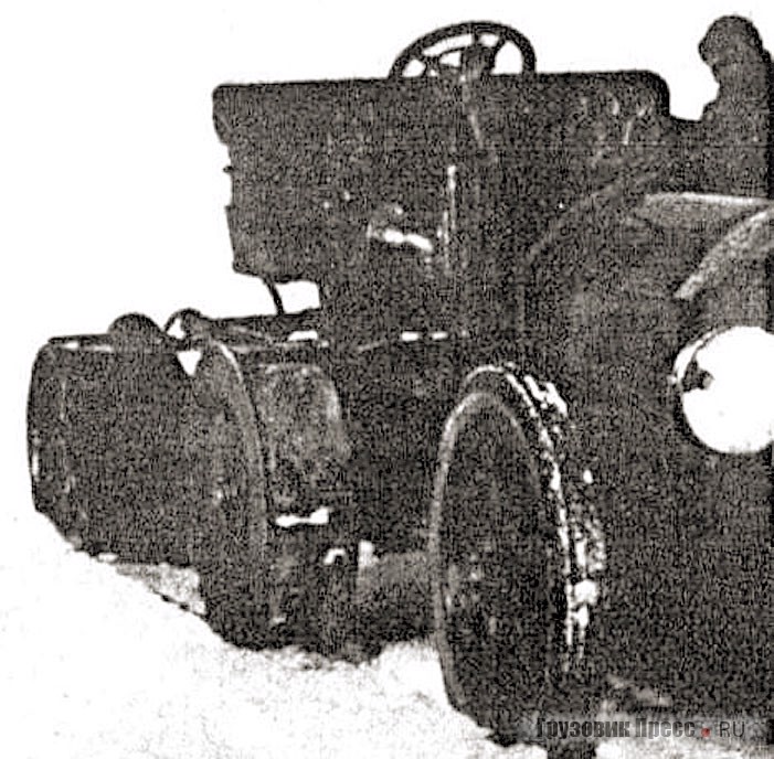 Первый Mercedes-Kégresse. Неудачная конструкция – пока удалось найти всего лишь один нечёткий снимок в газете «Царскосельская Мысль», 1910 г.