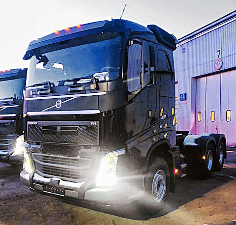 Седельный тягач Volvo FH13 460 6х4 для скоростной и экономичной перевозки нерудных материалов и строительной техники по дорогам общего пользования