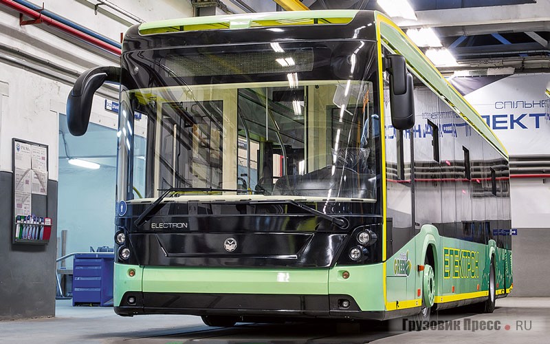 Первый украинский электробус «Електрон Е19101» выпущен во Львове в 2015 г.