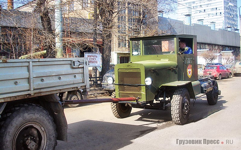 29 марта заводской ЗИЛ-4329 АП (Е-5-01-77) избавили от кузова и повезли на поводке в цех разделки