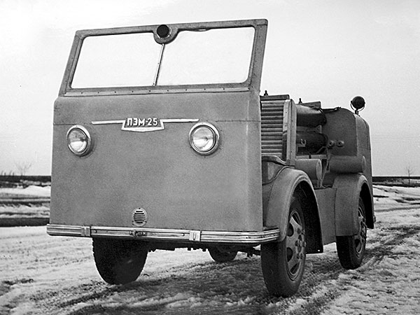 Первые пожарные электромобили СССР