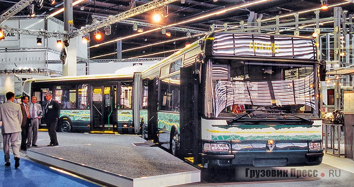    Автобус Renault Agora L на Парижской выставке Exposition UITP. 1995 г. 