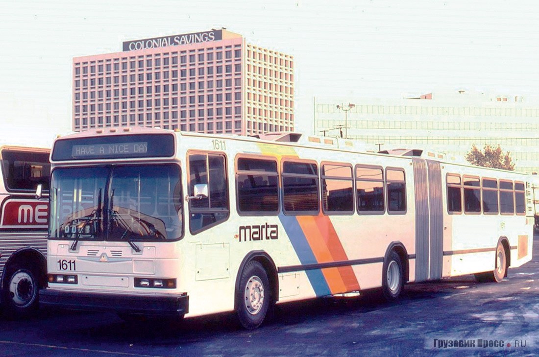 Первым покупателем автобус Neoplan USA AN460A в США стала компания для транспортной компании Metropolitan Atlanta Rapid Transit Authority (MARTA) из Атланты