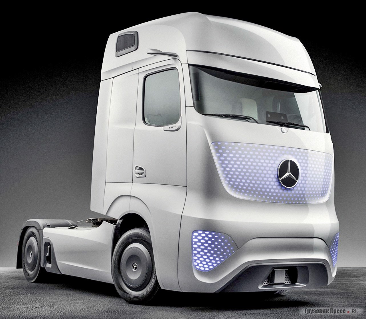 Концептуальный грузовик под названием Mercedes-Benz Future Truck 2025